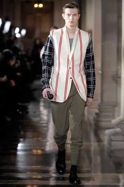 Look 40
